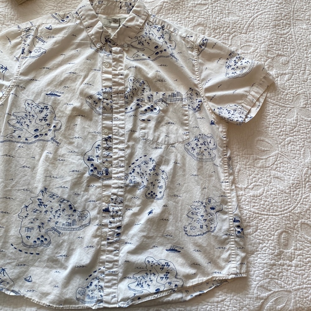 Forever 21 Short sleeve button up